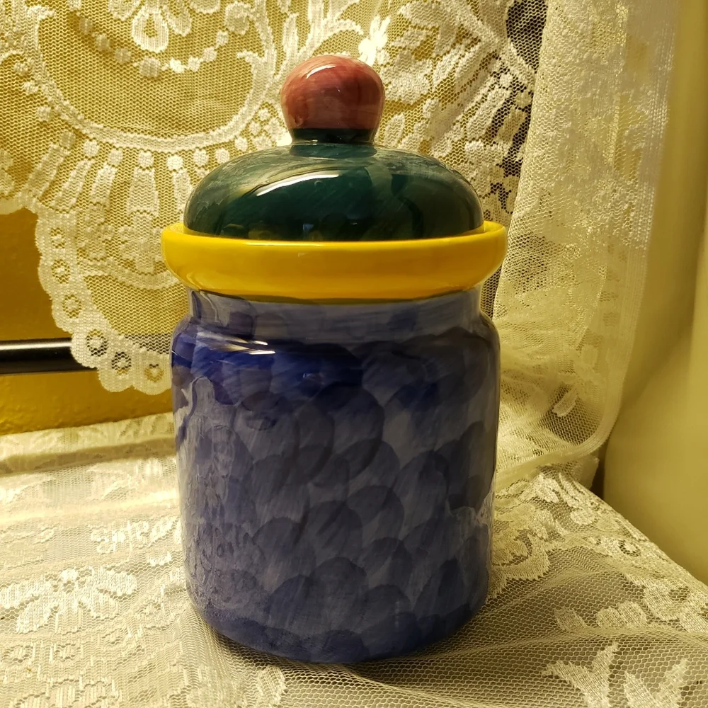 Vintage GEI Canister Peaches & Grapes Sealing Lid